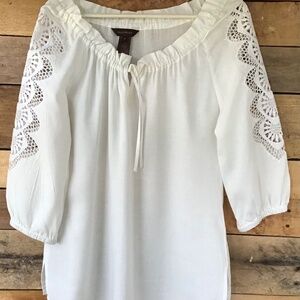 Multiples‎ womens S white linen rayon 3/4 embroidered lace sleeves top tie neck
